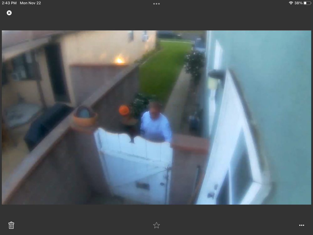 Arlo deals camera blurry