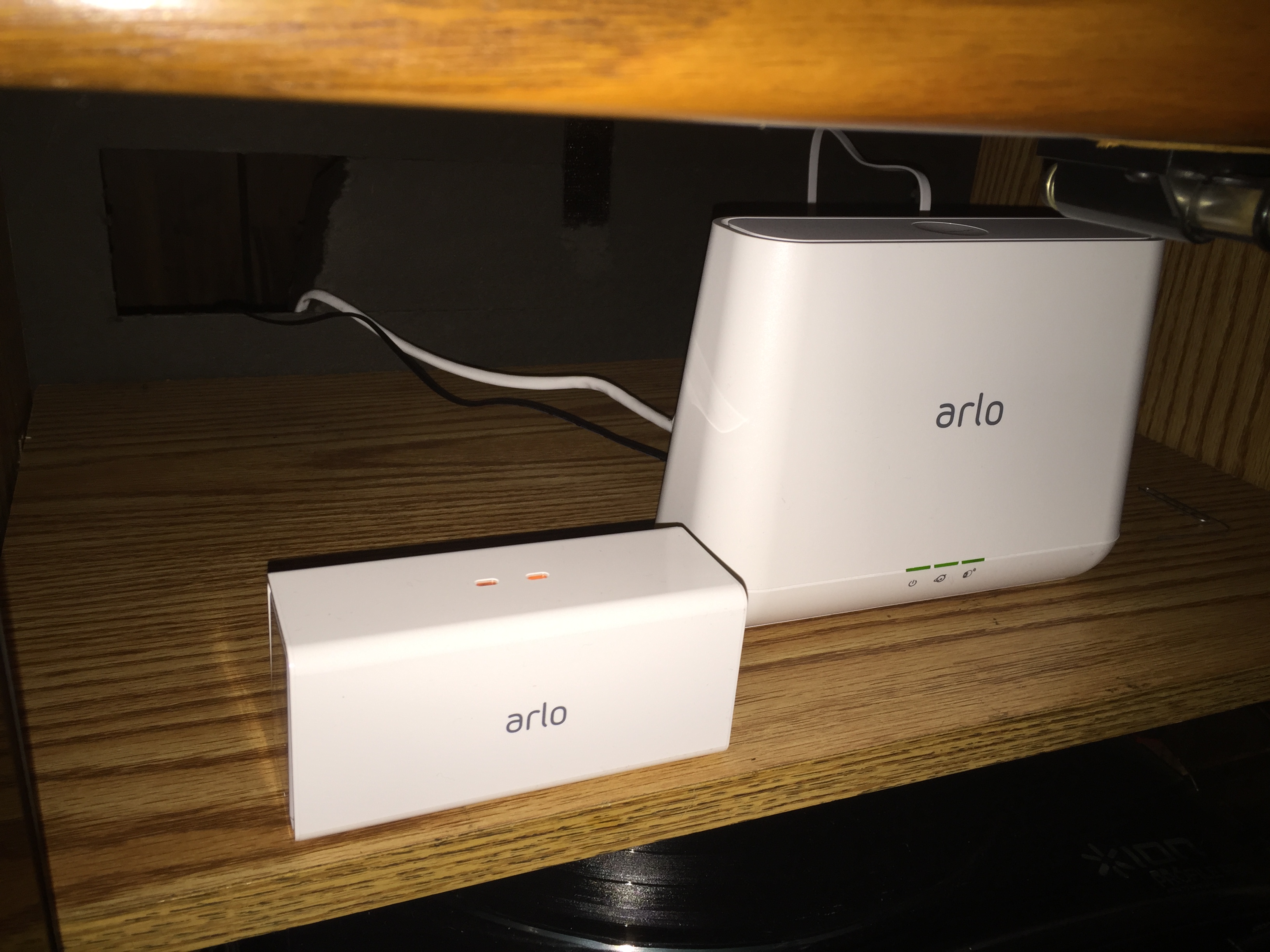 Solved Arlo Pro Charging Station (VMA4400C) Arlo Community
