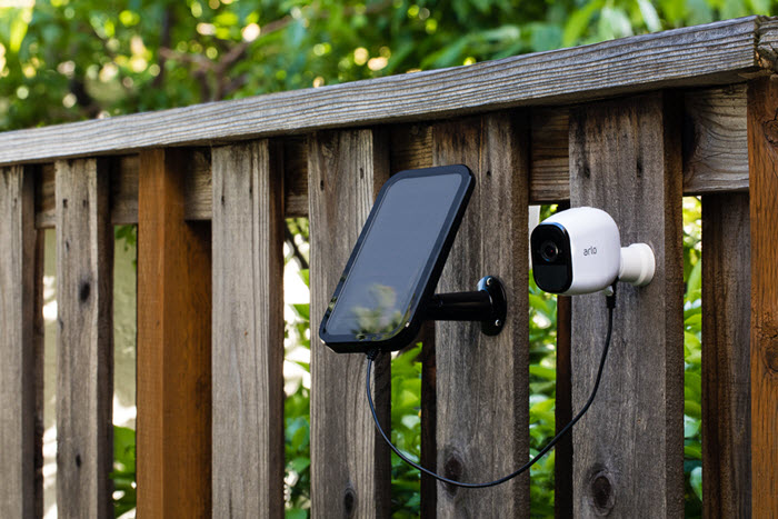 Arlo solar best sale panel camera