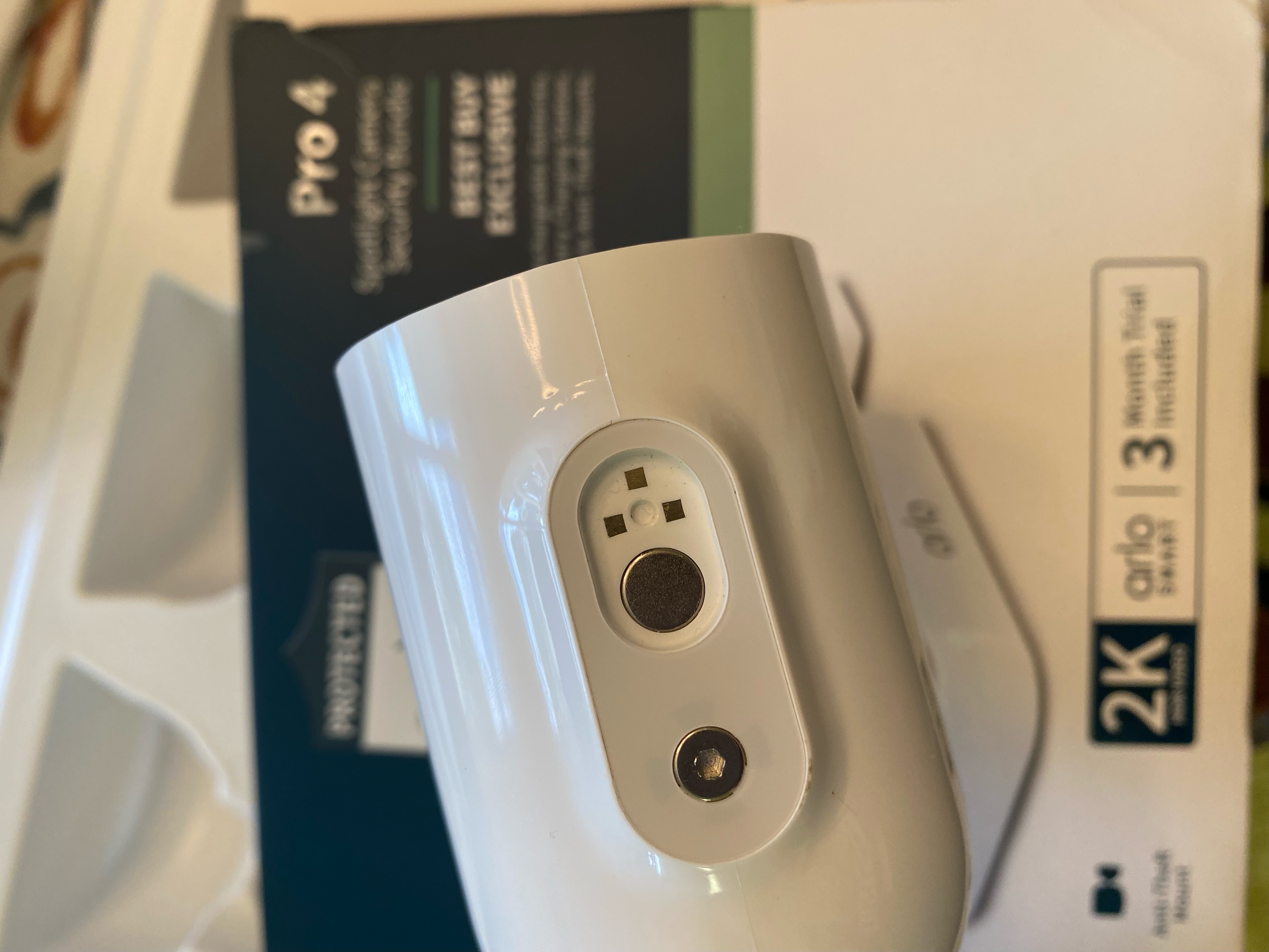 Arlo pro camera not hot sale charging